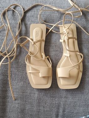 ZARA Beige Lace-Up Square-Toe Sandals